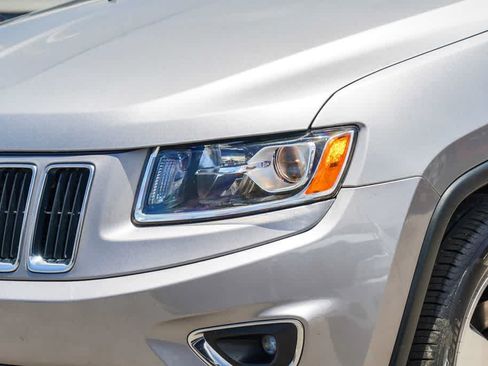 Used 2016 Jeep Grand Cherokee Limited RWD image 8