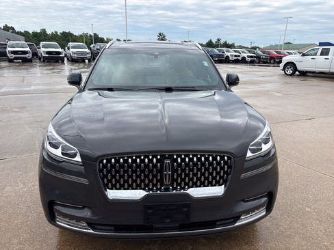 Used 2024 Lincoln Aviator Black Label AWD/4WD image 2