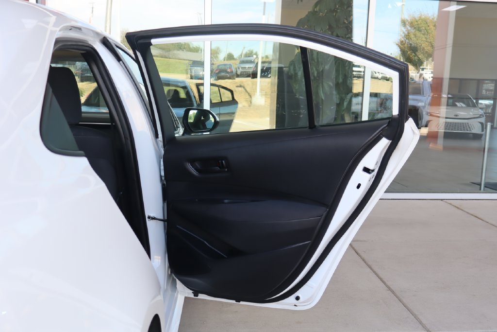 Used 2024 Toyota Corolla LE FWD image 32