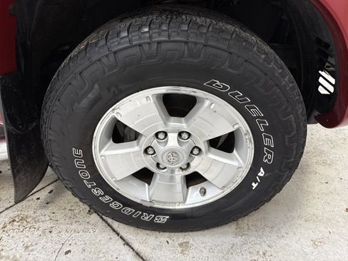 Used 2010 Toyota Tacoma Base image 29