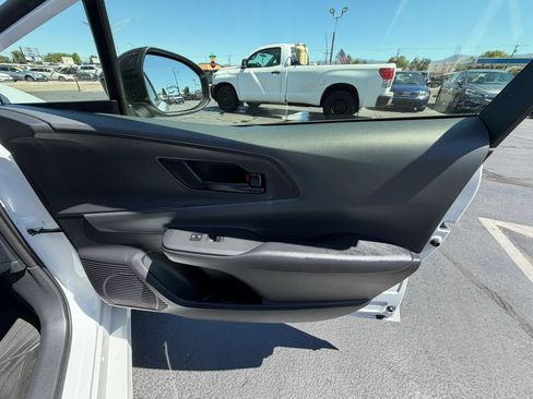 Used 2024 Toyota Prius LE FWD image 14