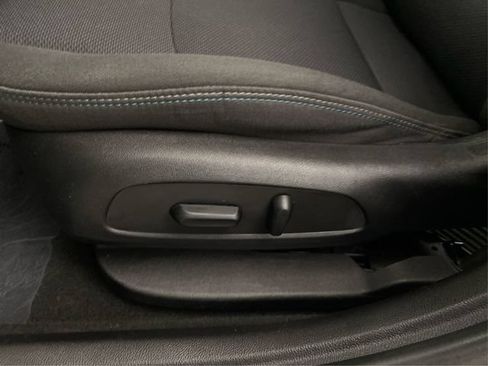 Used 2017 Chevrolet Cruze LT w/ Convenience Package FWD image 24