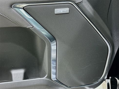 New 2026 GMC Sierra 1500 SLT image 19