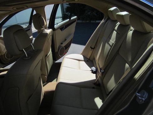 Used 2008 Mercedes-Benz C 300 Luxury image 15