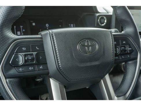 Used 2025 Toyota 4Runner SR5 image 29
