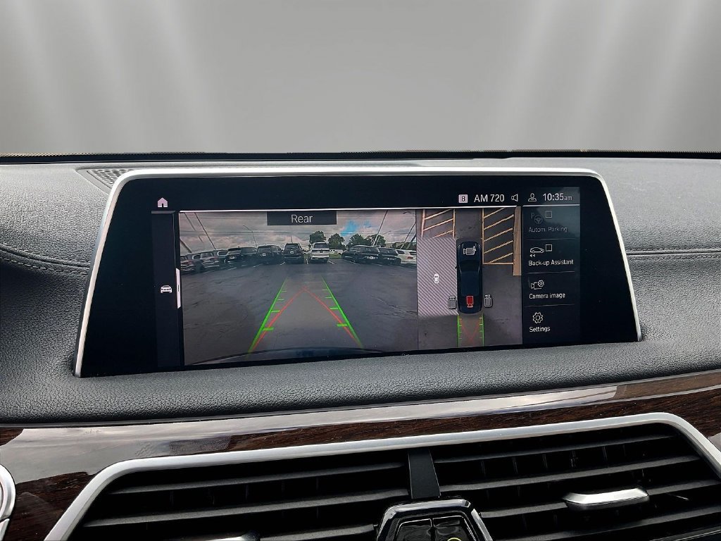 Used 2021 BMW 750i xDrive w/ M Sport Package AWD/4WD image 14