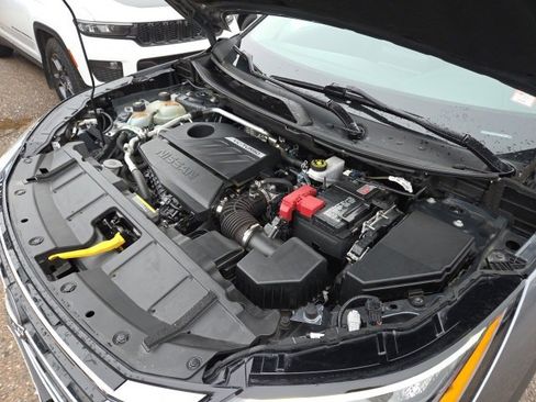 Used 2024 Nissan Rogue SV image 13