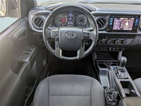Used 2019 Toyota Tacoma TRD Off-Road image 16