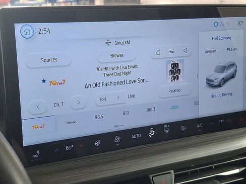 Used 2023 Ford Escape Platinum w/ Premium Technology Package image 19