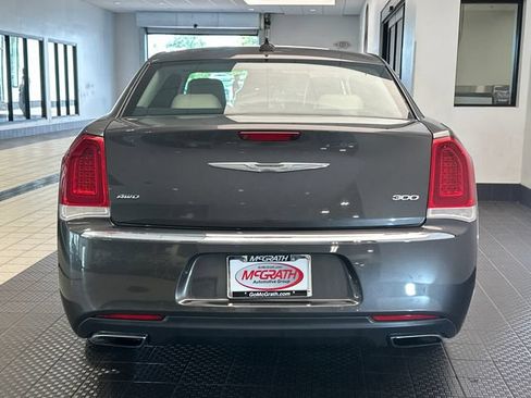 Used 2017 Chrysler 300 Limited AWD/4WD image 4
