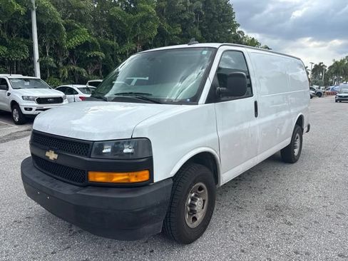 Used 2021 Chevrolet Express 2500 w/ Driver Convenience Package RWD image 5