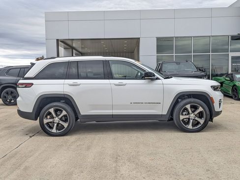 Used 2023 Jeep Grand Cherokee Limited image 6