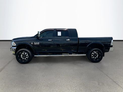 Used 2017 RAM 2500 Laramie AWD/4WD image 4