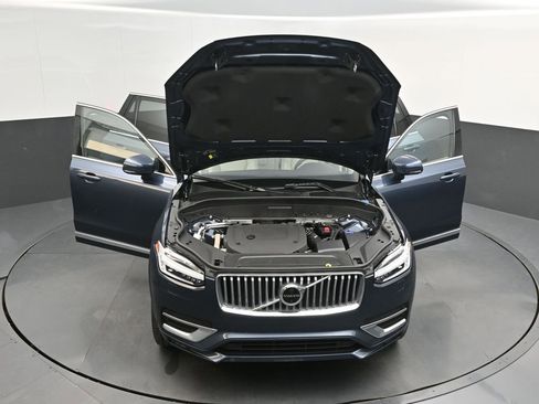 Certified 2023 Volvo XC90 B6 Plus w/ Protection Package Premier image 40