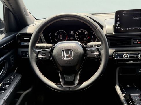 Used 2025 Honda Pilot TrailSport image 21