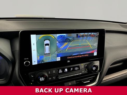 Used 2024 Toyota Grand Highlander AWD image 14