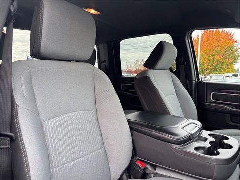 Used 2024 RAM 3500 SLT w/ Quick Order Package 2YG SLT image 39