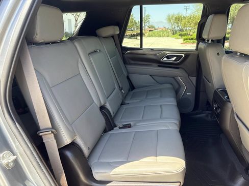 Used 2022 Chevrolet Tahoe LT w/ LT Signature Plus Package AWD/4WD image 16