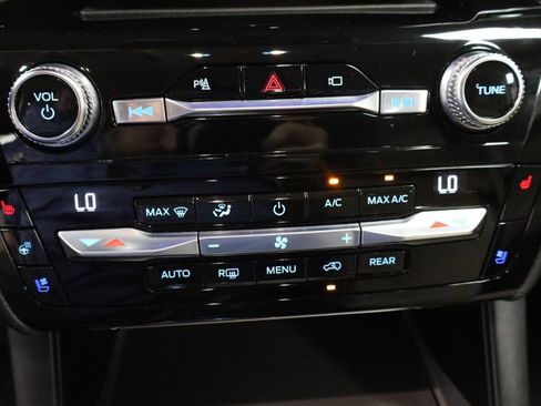 Used 2021 Ford Explorer Limited w/ Equipment Group 301A image 16