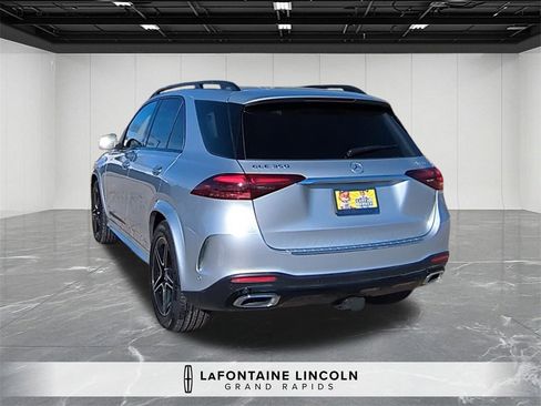 Used 2024 Mercedes-Benz GLE 350 4MATIC image 3