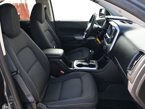 Used 2018 Chevrolet Colorado LT w/ LT Convenience Package image 16
