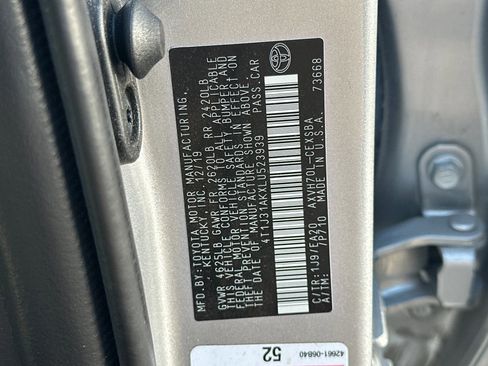 Certified 2020 Toyota Camry SE image 28