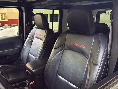 Used 2018 Jeep Wrangler Unlimited Rubicon image 11