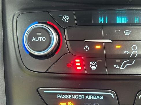 Used 2018 Ford Escape SEL w/ Ford Safe & Smart Package AWD/4WD image 43