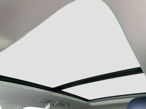 Certified 2025 Volkswagen Taos SEL image 12