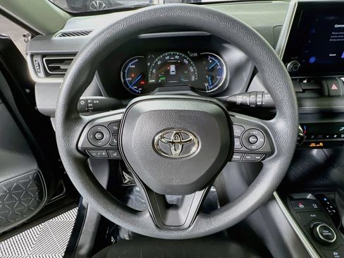 Certified 2025 Toyota RAV4 XLE w/ Convenience Package AWD/4WD image 10