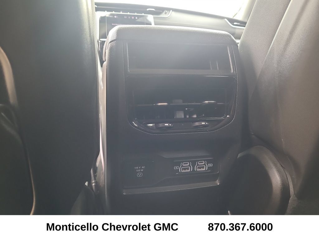 Used 2023 Jeep Grand Cherokee Laredo w/ Luxury Tech Group I AWD/4WD image 27
