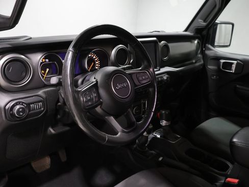 Used 2021 Jeep Gladiator Sport AWD/4WD image 15
