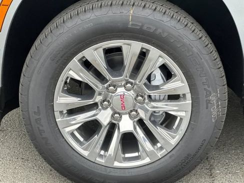 Used 2026 GMC Yukon XL Denali w/ Sun & Power Step Package AWD/4WD image 24