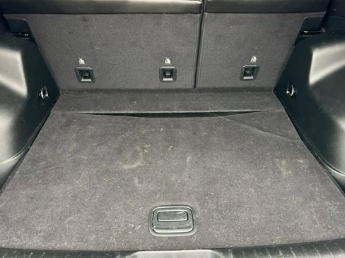 Used 2019 Jeep Cherokee Latitude Plus image 17