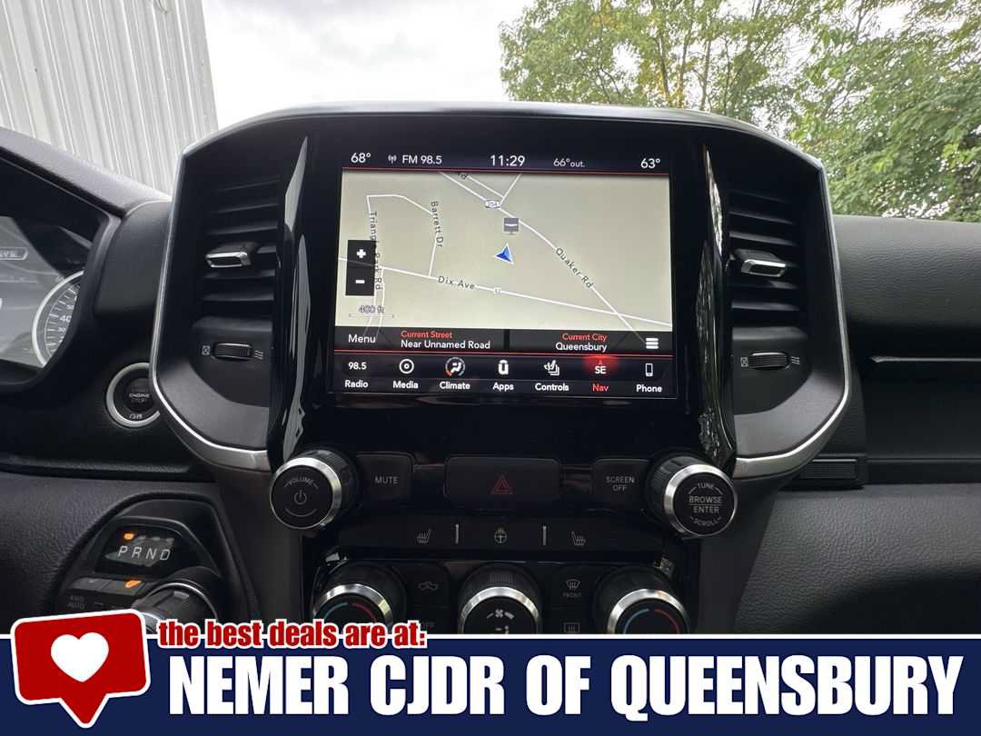 Used 2019 RAM 1500 Big Horn AWD/4WD image 18