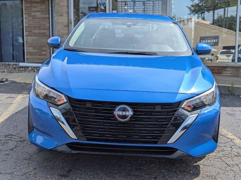 Used 2024 Nissan Sentra SV FWD image 3