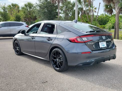 Used 2025 Honda Civic Sport image 4