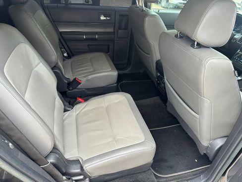 Used 2016 Ford Flex Limited w/ Equipment Group 301A FWD image 17