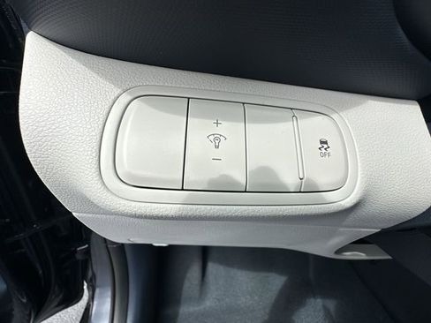 New 2026 Hyundai Venue SEL FWD image 26