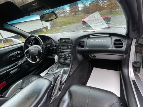 Used 1999 Chevrolet Corvette Coupe image 11