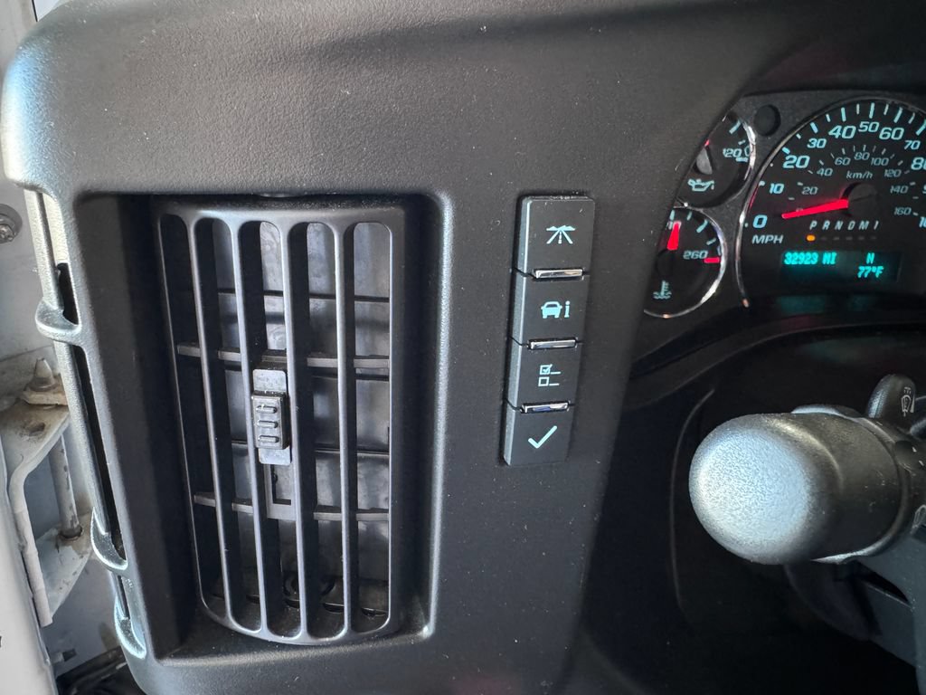 Used 2023 GMC Savana 3500 w/ Driver Convenience Package RWD image 18