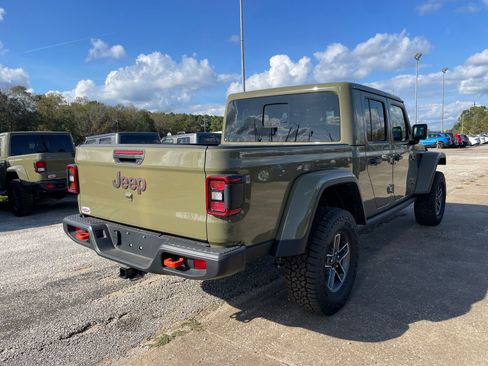 New 2025 Jeep Gladiator Mojave w/ Convenience Group image 6