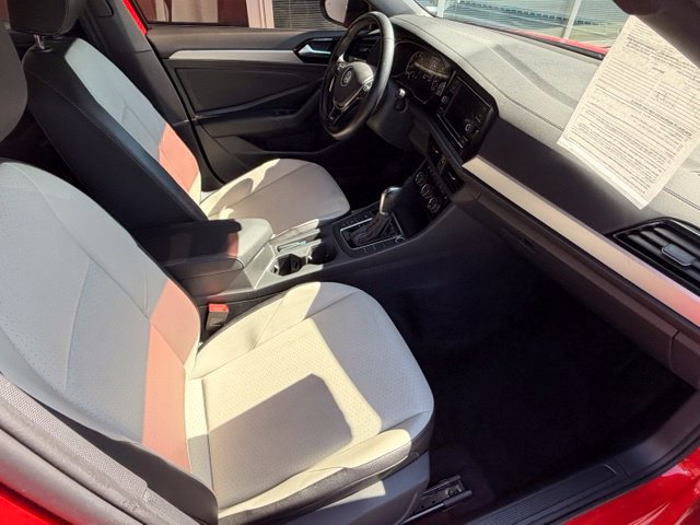 Used 2019 Volkswagen Jetta R-Line w/ R-Line Cold Weather Package FWD image 13