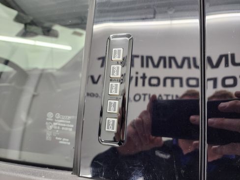 Used 2017 Ford F250 Lariat w/ Lariat Ultimate Package image 38