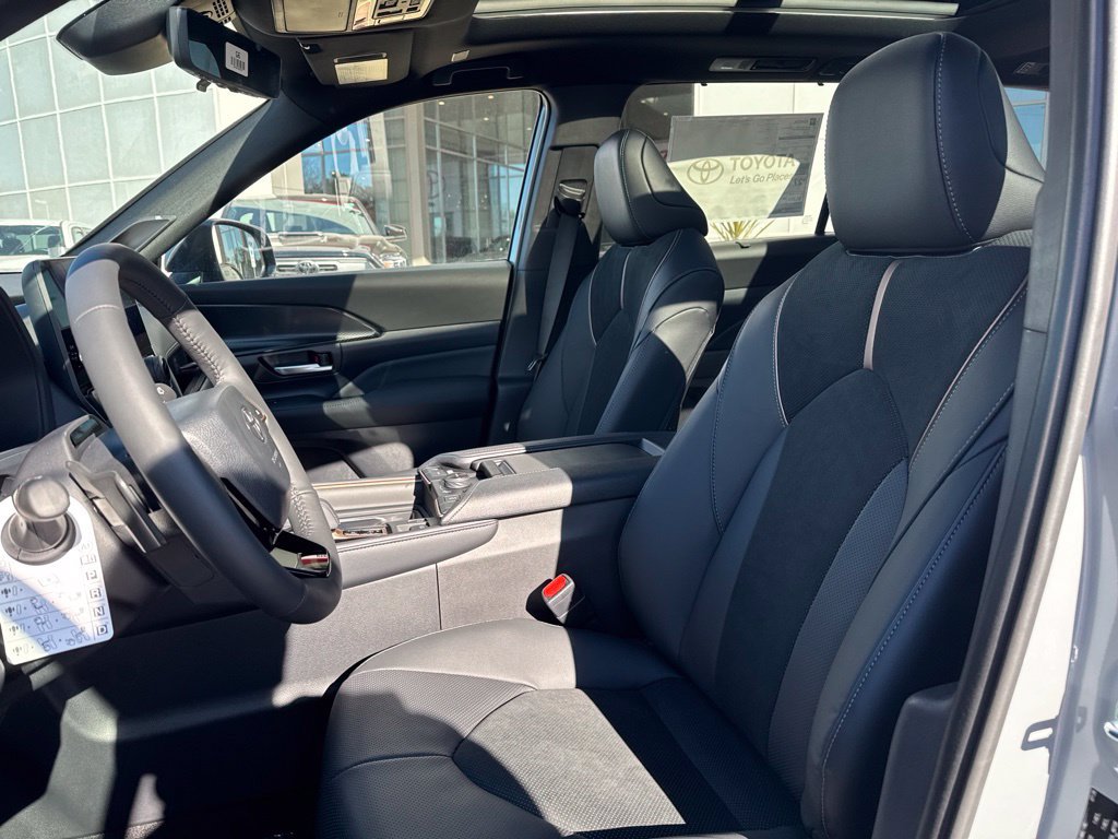 New 2026 Toyota Grand Highlander AWD Hybrid image 10