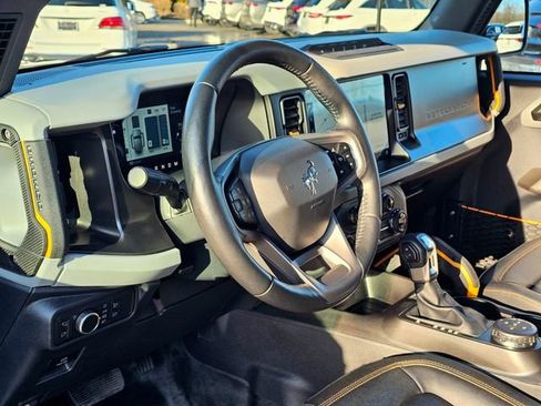 Used 2021 Ford Bronco Badlands image 15