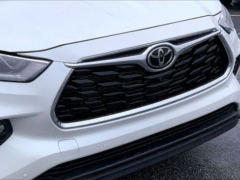 Used 2025 Toyota Highlander Limited image 28