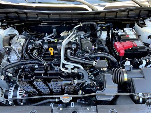 Used 2024 Nissan Altima 2.5 SV w/ SV Premium Package image 21