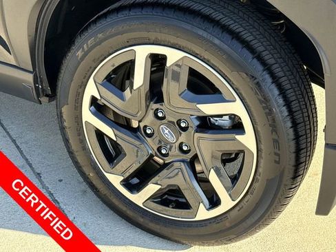 Used 2025 Subaru Forester Limited image 12