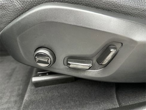 Certified 2023 Volvo XC60 B5 Plus w/ Climate Package image 12